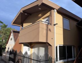Отель Apartmani i sobe Kod Milosa  Сутоморе
